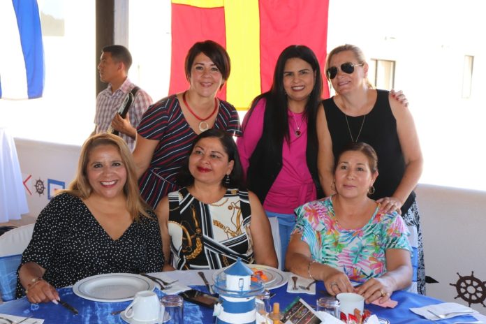 02 alcaldesa de los cabos apoya a voluntaria